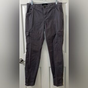 Sanctuary cargo pant gray women’s size 30 with pockets and zip ankle accents